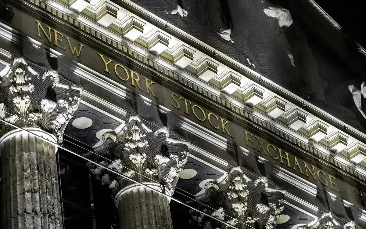New York Stock Exchange sign on Broad Street (illustrative photo)