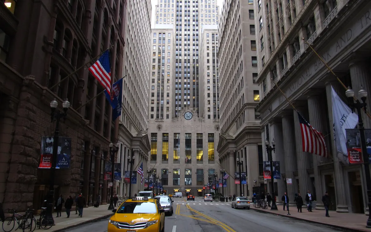 LaSalle Street in Chicago leading to the Chicago Board of Trade Building, part of CME Group (illustrative photo)
