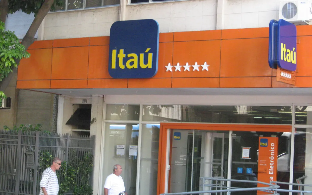 An Itaú bank branch with its orange façade in Leblon, Rio de Janeiro (illustrative photo)